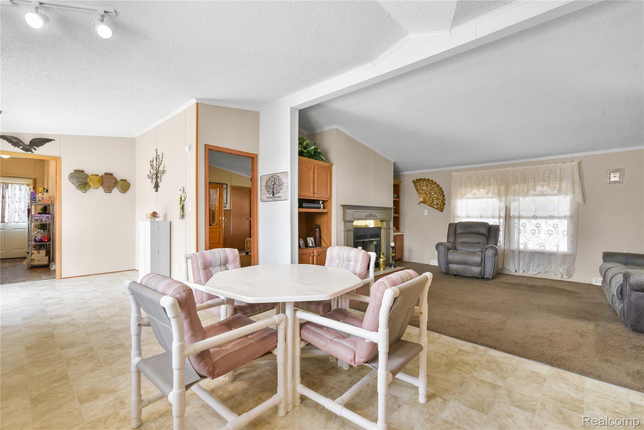 13451 Mapleview Street Carleton, MI 48117 - Photo 15 of 35 _BDB8341.jpg