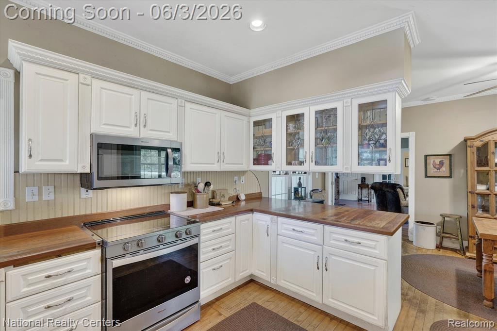 864 East Lovejoy Road Howell, MI 48855 - Photo 10 of 68