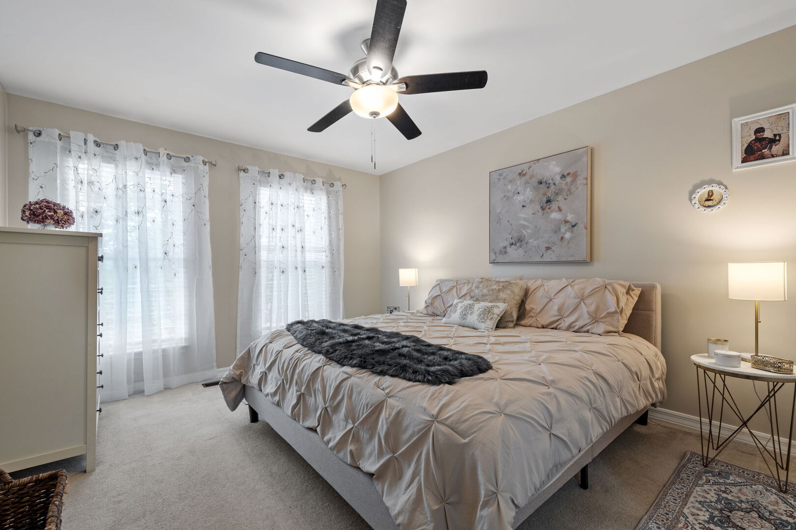 2161 Hammel Lane Aurora, IL 60504 - Photo 19 of 33 a bedroom with a large bed and a window