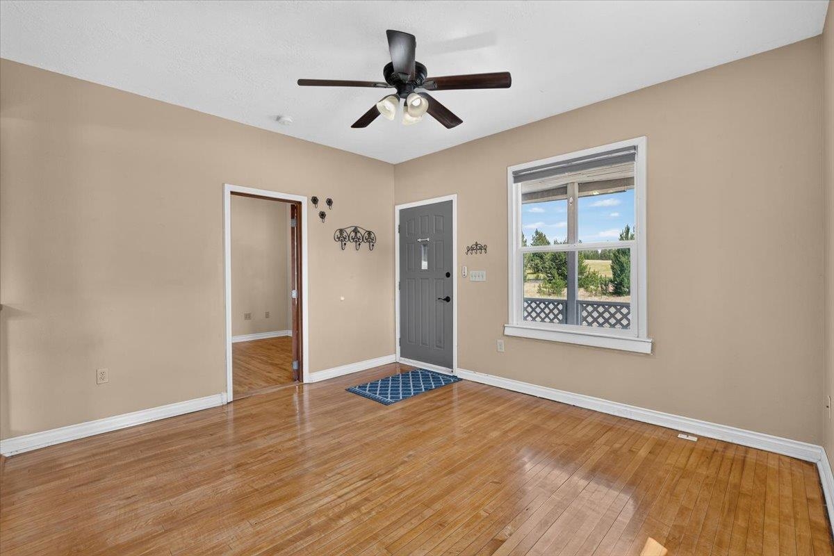 27817 North North Road Deer Park, WA 99006 - Photo 5 of 50