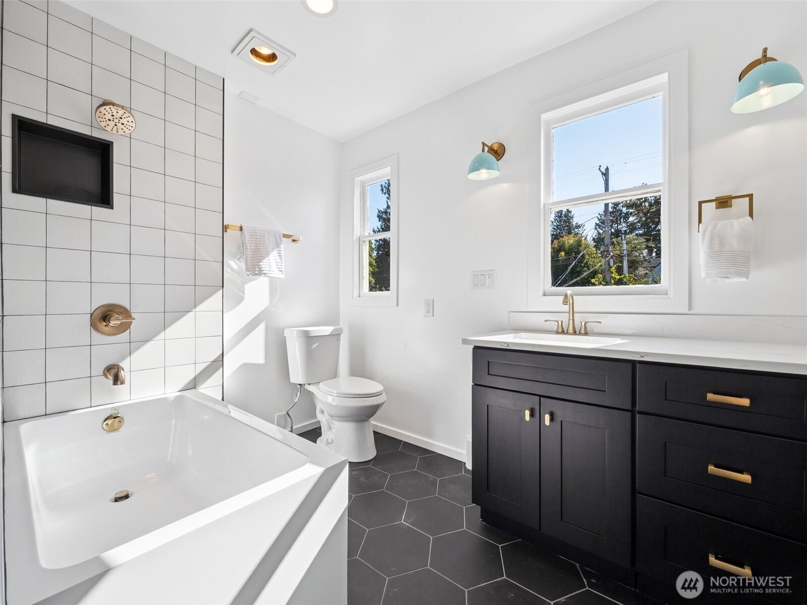 908 North K Street Tacoma, WA 98403 - Photo 18 of 36