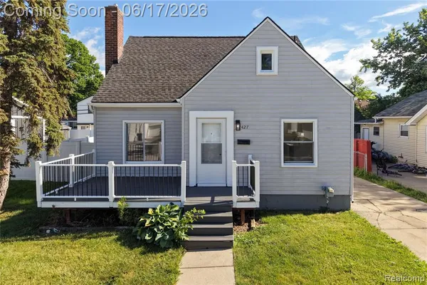 $245,000 | 22427 Hanson Court, St. Clair Shores, MI 48080