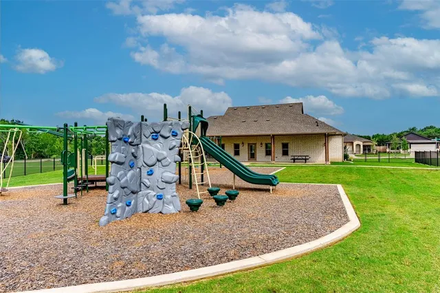 $1,799 | 206 Still Gln Drive, Terrell, TX 75160