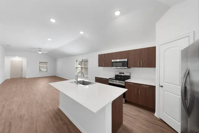 $1,799 | 206 Still Gln Drive, Terrell, TX 75160