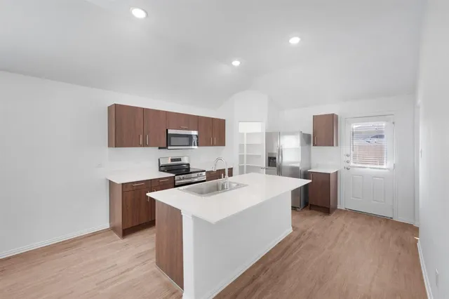 $1,799 | 206 Still Gln Drive, Terrell, TX 75160