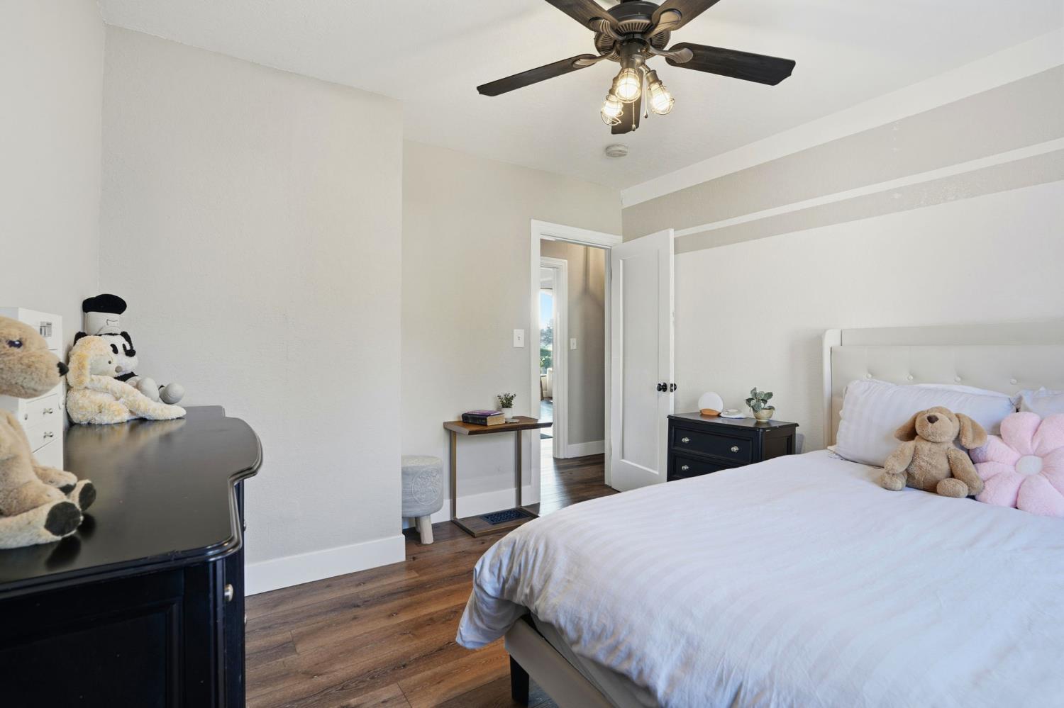 125 East 12th Street Tracy, CA 95376 - Photo 23 of 41