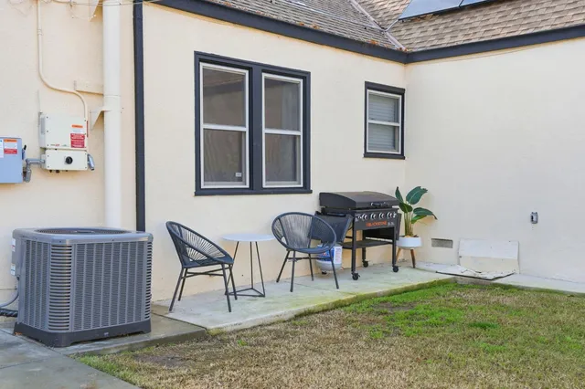 $619,999 | 125 East 12th Street, Tracy, CA 95376