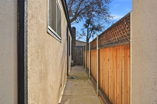 $619,999 | 125 East 12th Street, Tracy, CA 95376