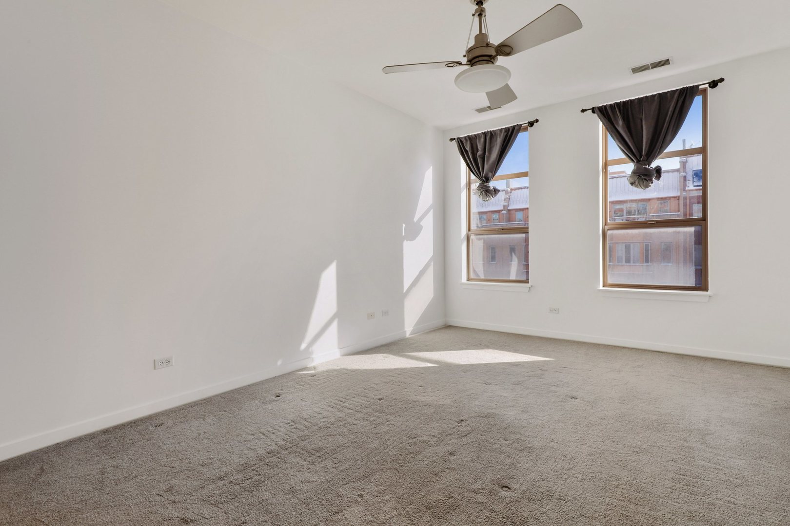 1910 South State Street, Unit 303 Chicago, IL 60616 - Photo 9 of 19