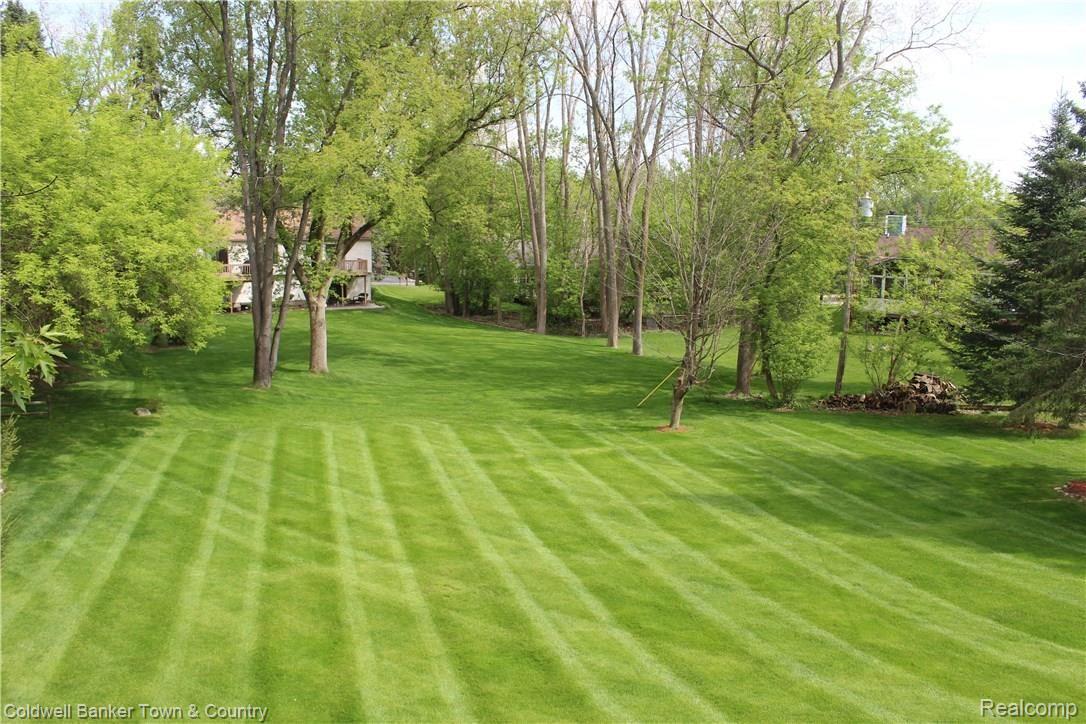 11882 Knob Hill Road Brighton, MI 48114 - Photo 24 of 41 view form master balcony