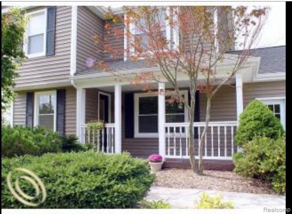 45 North Kellogg Road Howell, MI 48843 - Photo 2 of 33 fullsizeoutput_3.jpeg