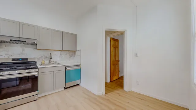 $2,100 | 269 Washington Boulevard, Unit 2, Stamford, CT 06902