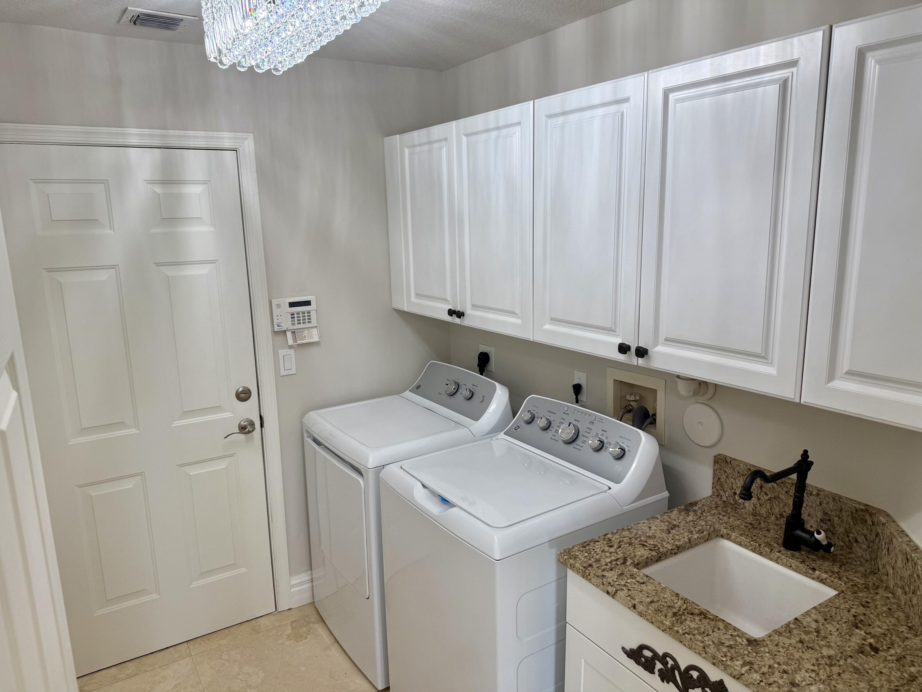 6509 Stonehurst Circle Lake Worth, FL 33467 - Photo 14 of 47 IMG_7075