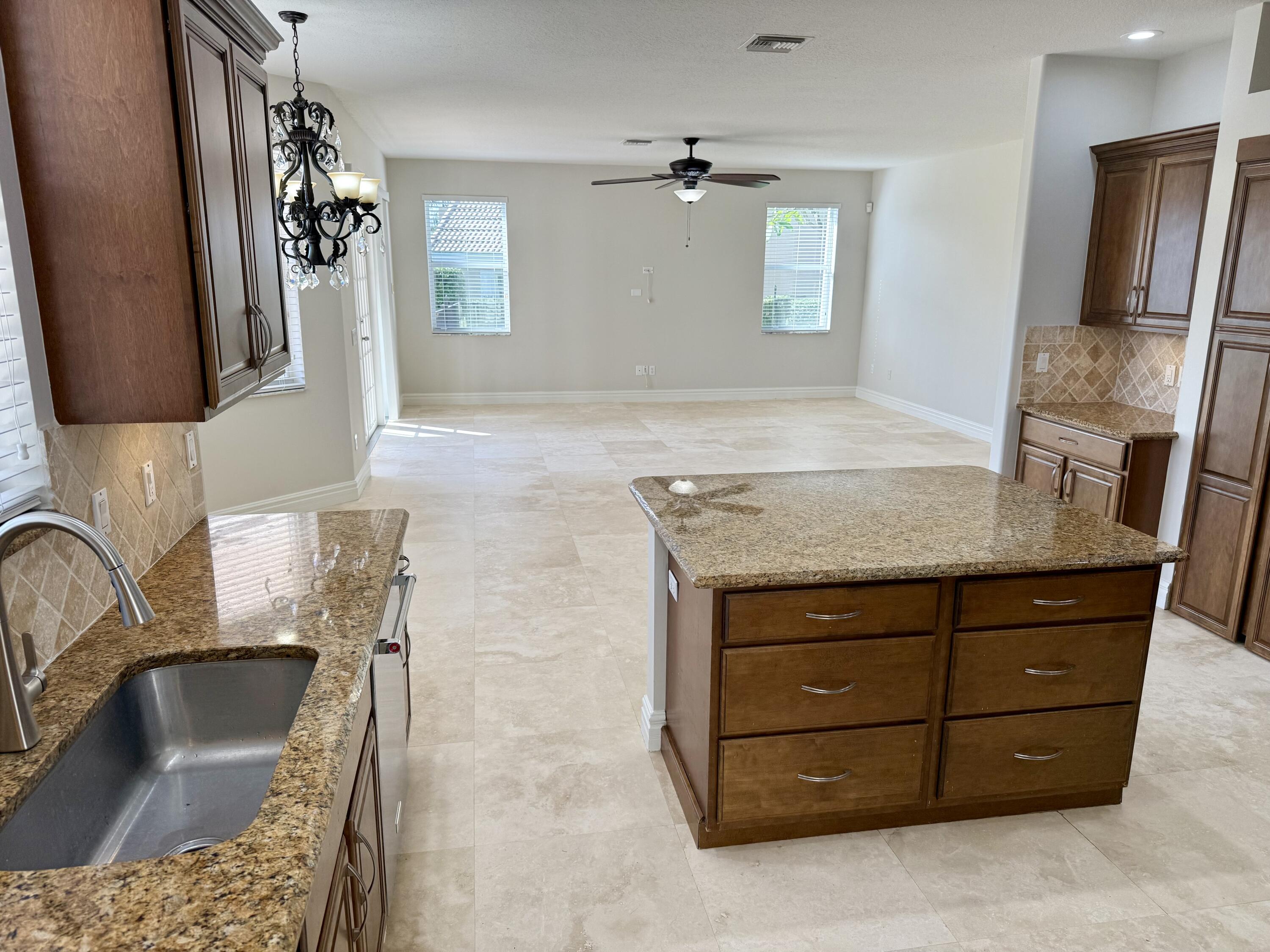 6509 Stonehurst Circle Lake Worth, FL 33467 - Photo 10 of 47 IMG_7070