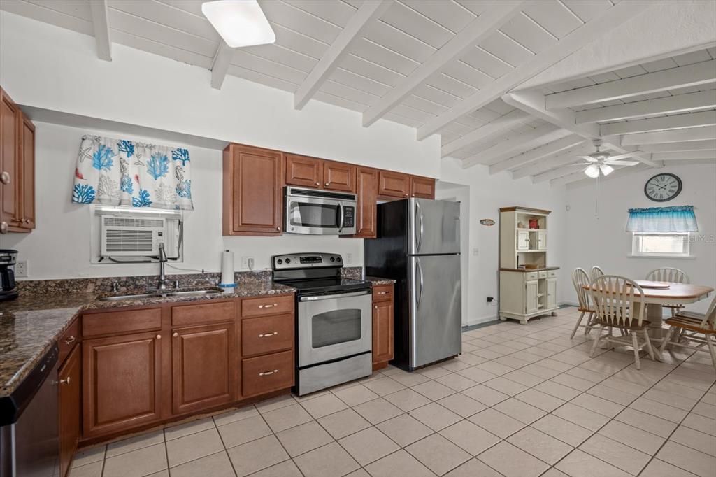 14 Essex Drive Ormond Beach, FL 32176 - Photo 11 of 36