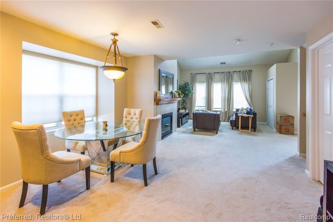 16922 Farmington Road Livonia, MI 48154 - Photo 4 of 30 4.jpg