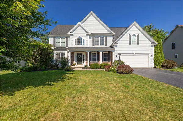 $574,900 | 162 Millford Crossing, Penfield, NY 14526