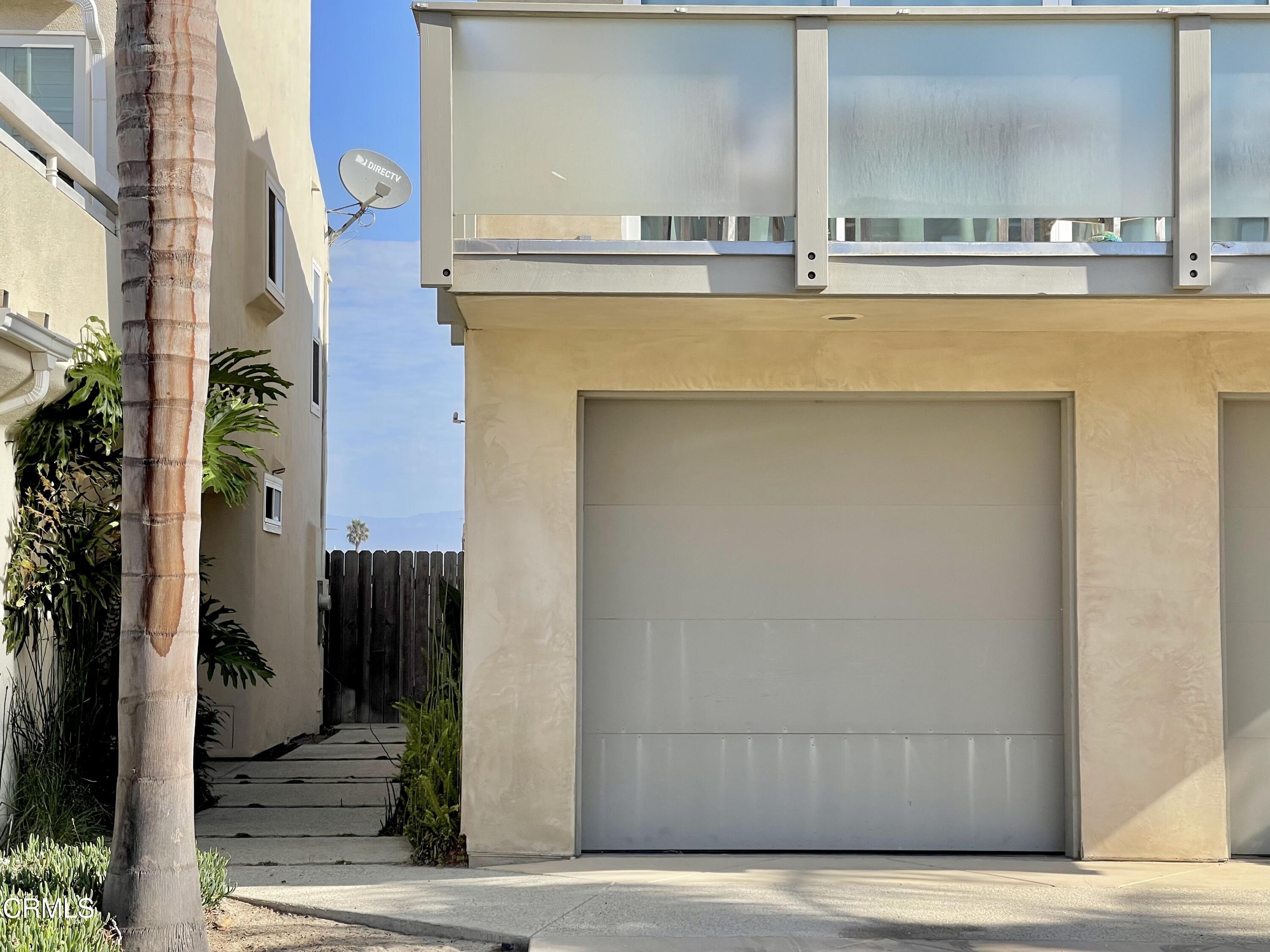333 Lakeshore Drive, Unit LOWR Oxnard, CA 93035 - Photo 19 of 23 Front of garage