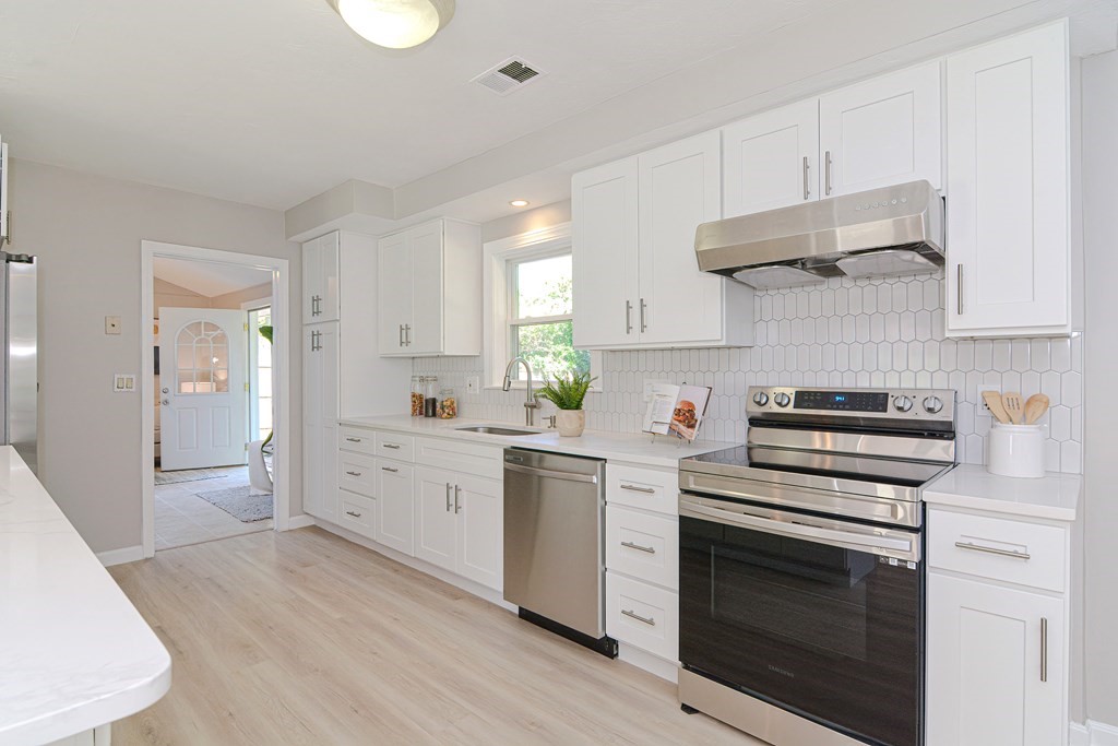 15 Carling Road Framingham, MA 01701 - Photo 11 of 40 Gallery Image 11