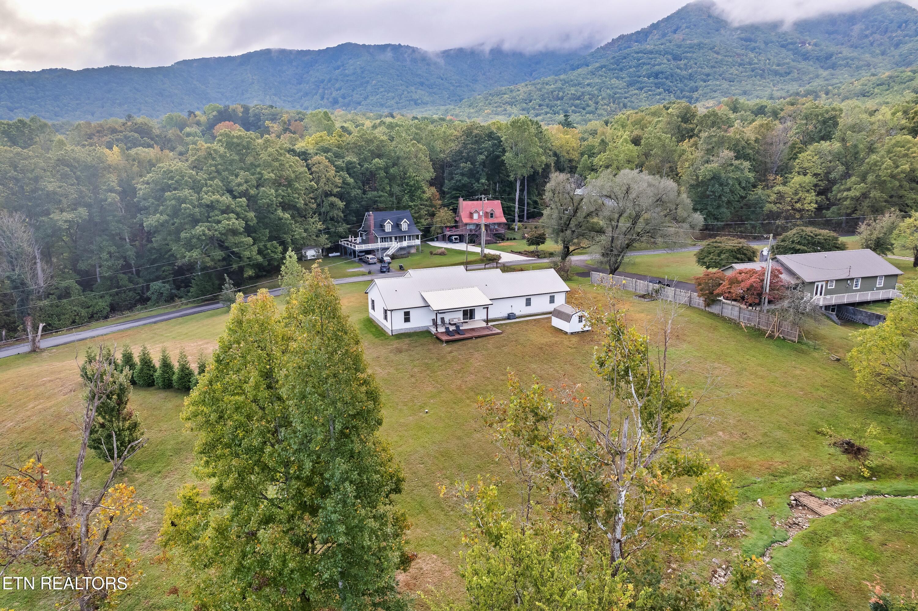 2814 Covemont Road Sevierville, TN 37862 - Photo 30 of 35 2814C-34