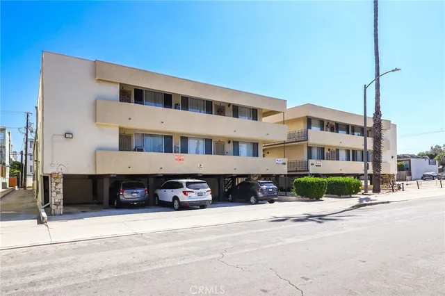 $1,995 | 3430 Elm Avenue, Unit 2, Long Beach, CA 90807