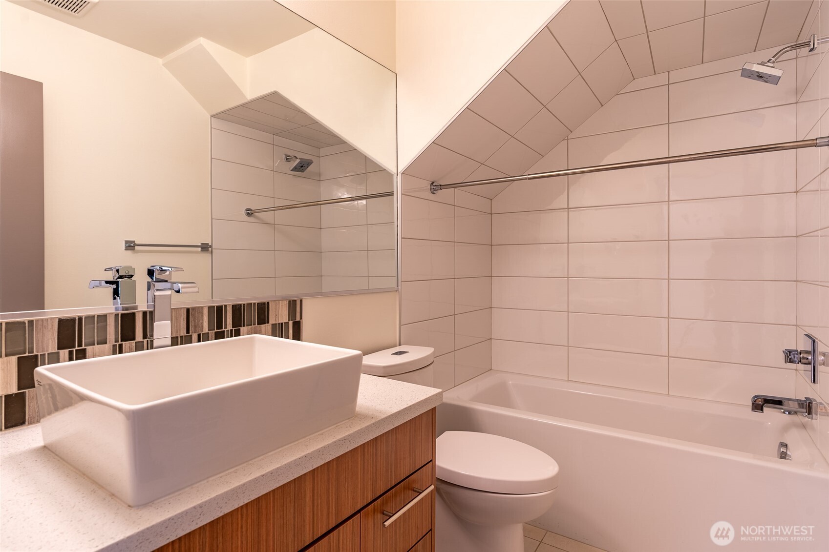 612 North 45th Street, Unit C Seattle, WA 98103 - Photo 7 of 40