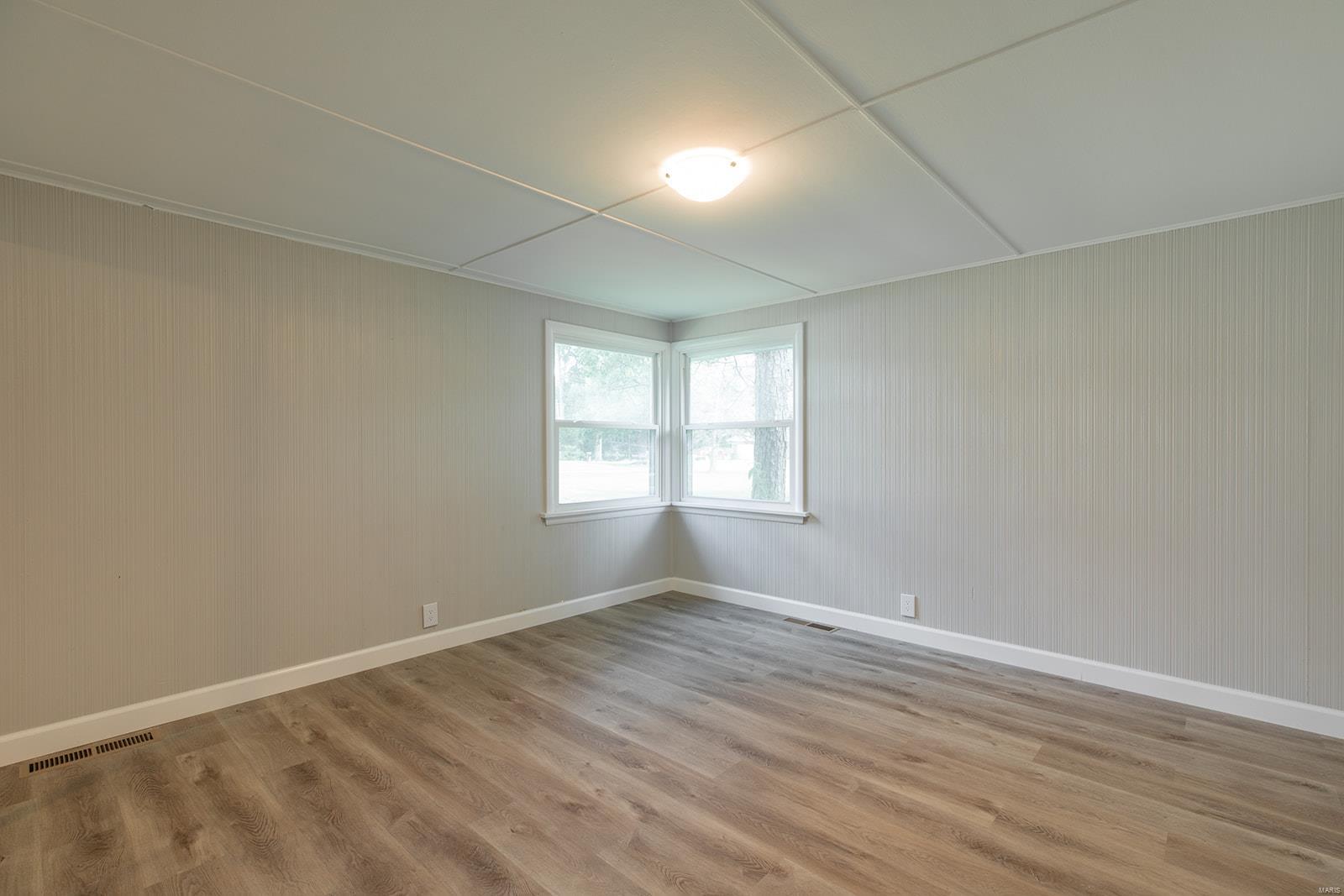 250 Hi Pointe Place East Alton, IL 62024 - Photo 12 of 38