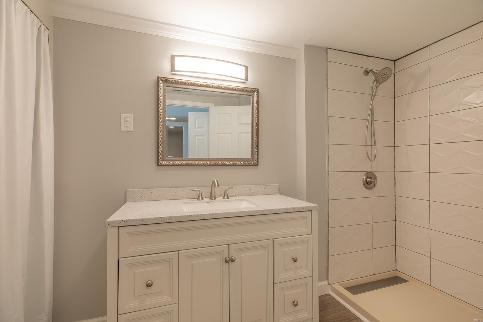 250 Hi Pointe Place East Alton, IL 62024 - Photo 27 of 38