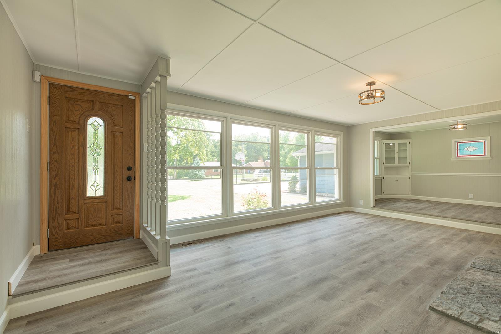 250 Hi Pointe Place East Alton, IL 62024 - Photo 4 of 38