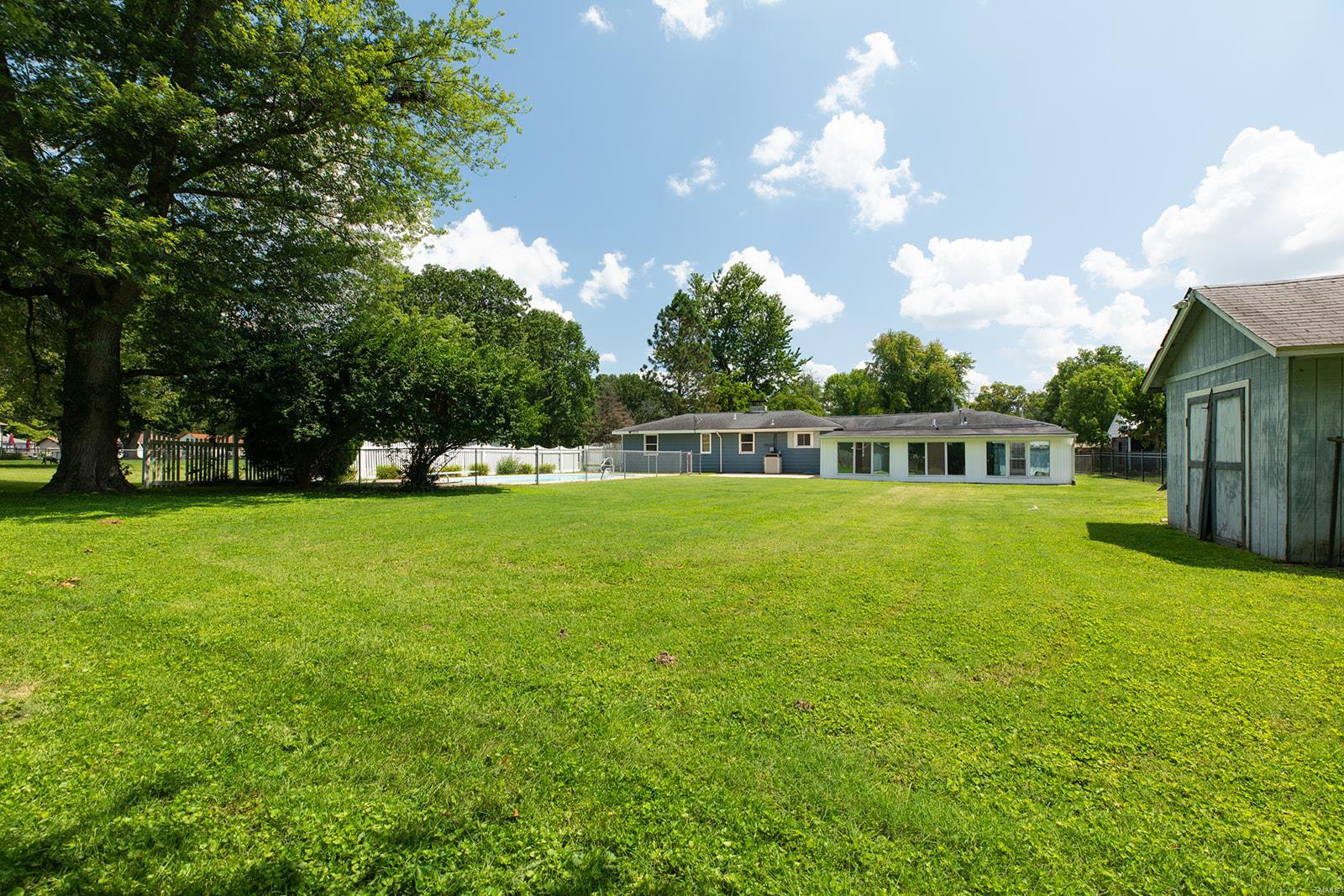 250 Hi Pointe Place East Alton, IL 62024 - Photo 35 of 38