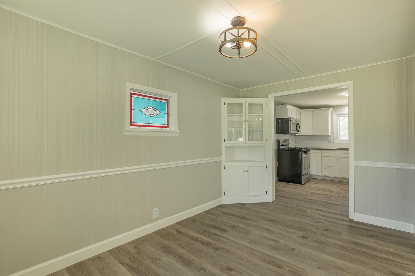 250 Hi Pointe Place East Alton, IL 62024 - Photo 7 of 38