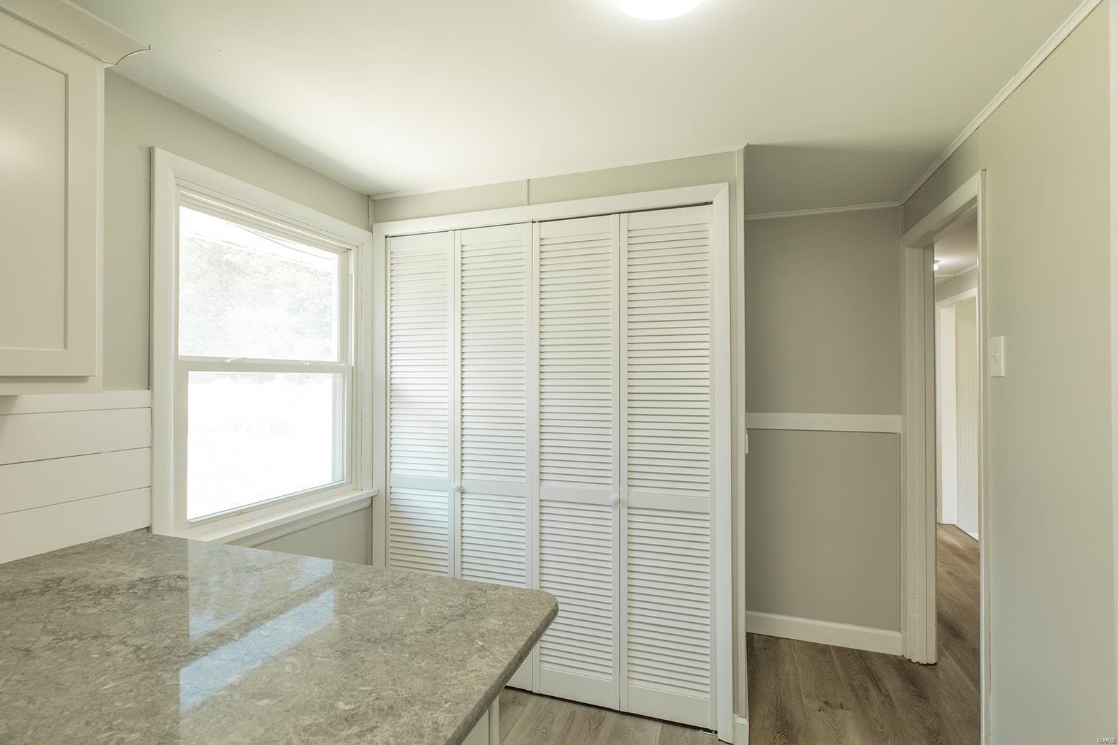 250 Hi Pointe Place East Alton, IL 62024 - Photo 10 of 38