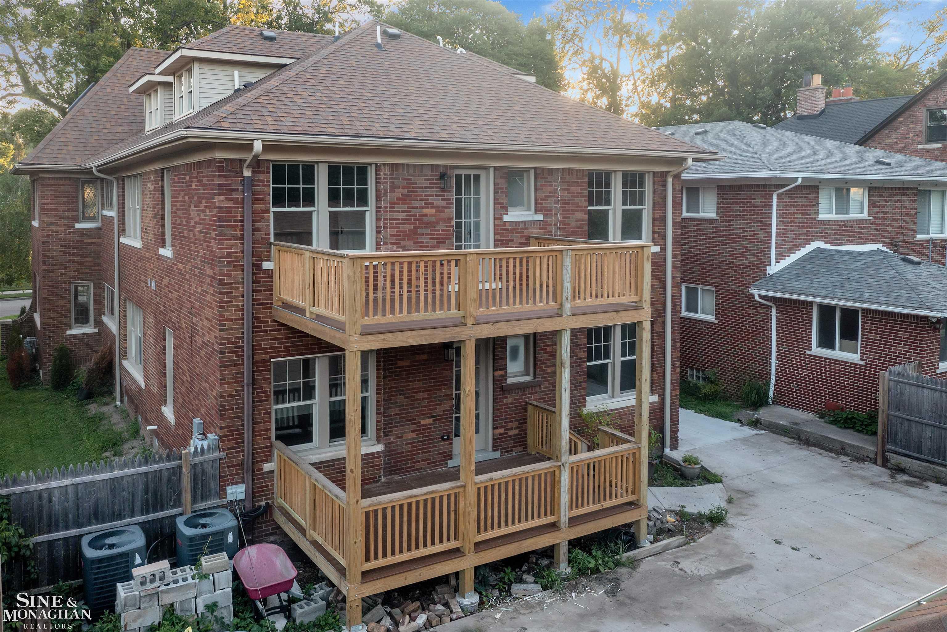 908 Trombley Road, Unit 2 Grosse Pointe, MI 48230 - Photo 56 of 73
