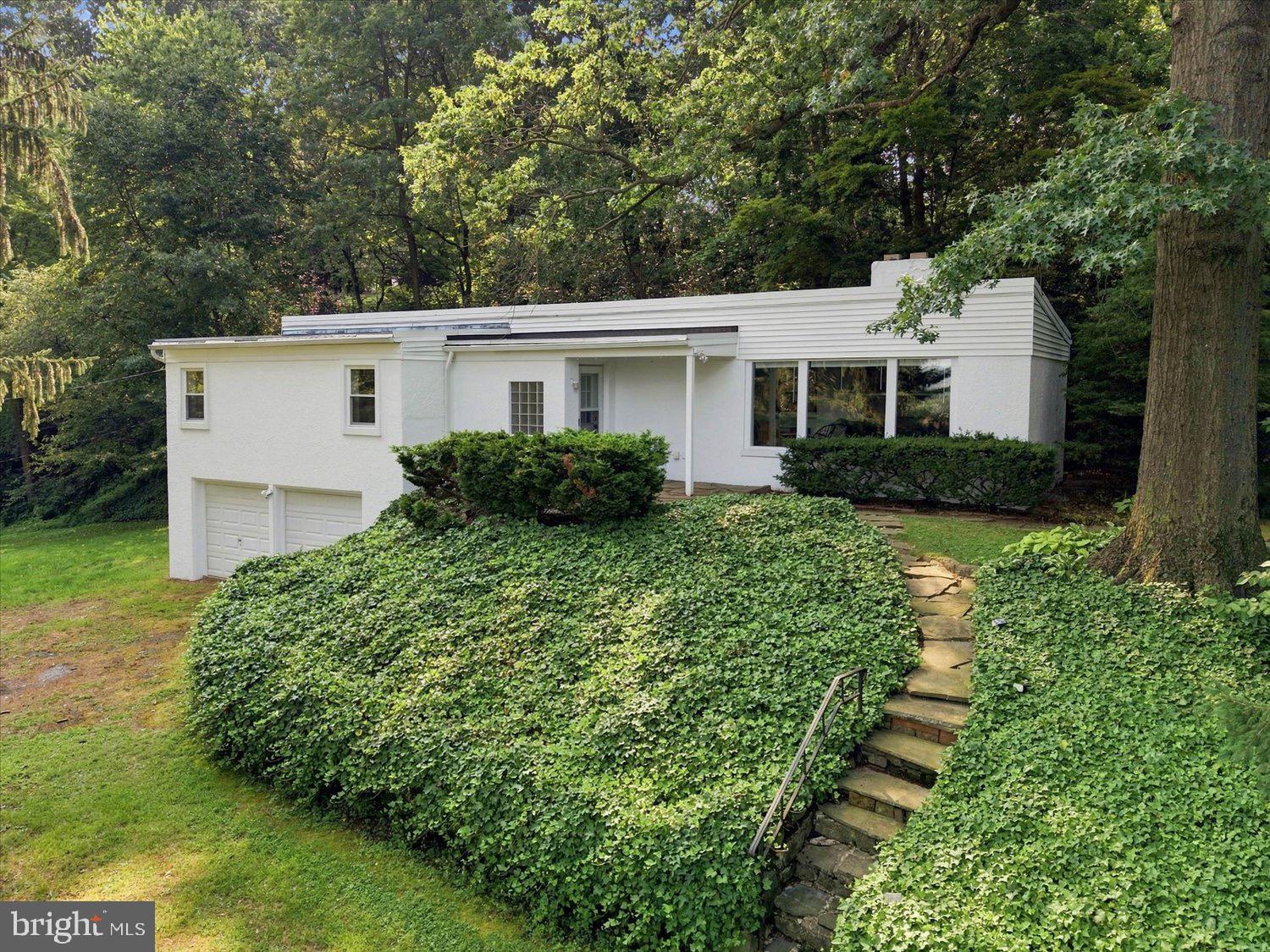 35 Orchard Road Lancaster, PA 17601 - Photo 1 of 28 Gallery Image 1