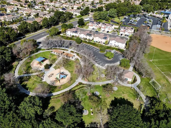 $859,999 | 902 Solvay Aisle, Irvine, CA 92606