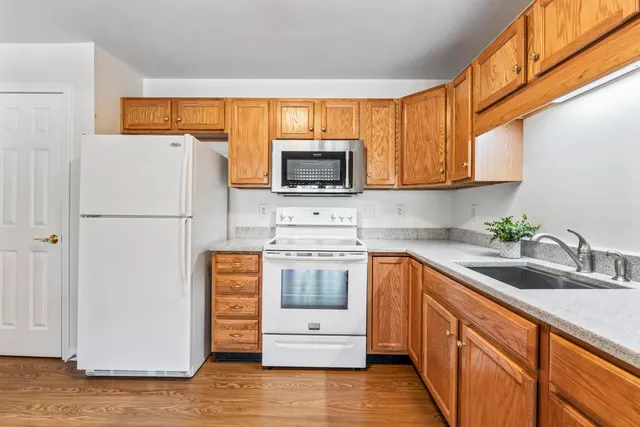 $230,000 | 102 Rita Way, Unit 102, Brunswick, ME 04011