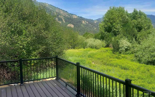 $624,900 | 58 Wapiti Ct Garden Valley, Garden Valley, ID 83622