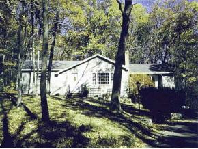 19 Bowers Road Derry, NH 03038 - Photo 1 of 1