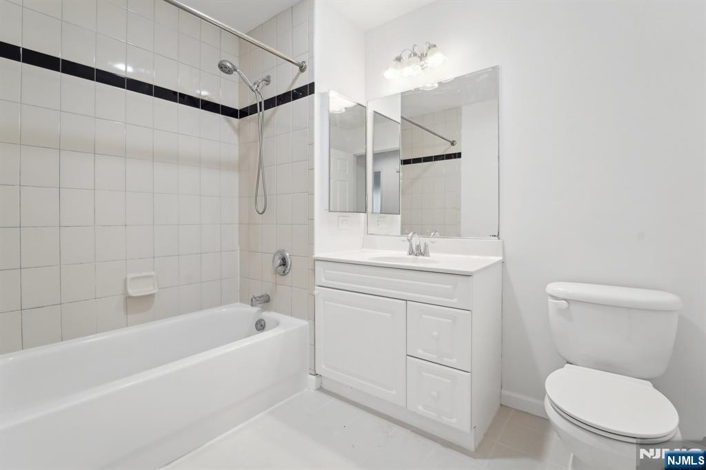 110 City Place Edgewater, NJ 07020 - Photo 26 of 44