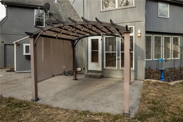 $439,000 | 5805 Northeast Ruby Court, Lee's Summit, MO 64064