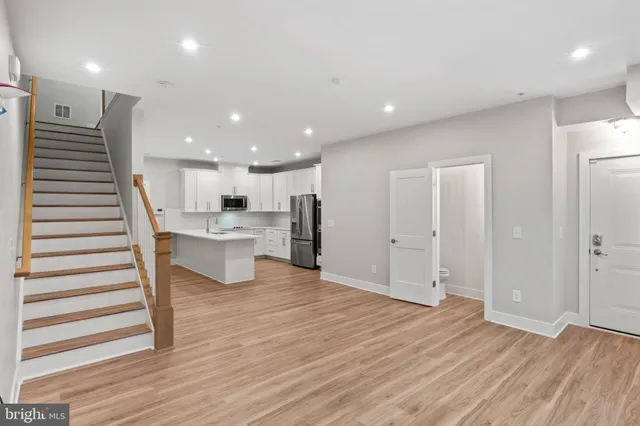 $3,500 | 1704 Bandit Loop, Unit 20A, Reston, VA 20190