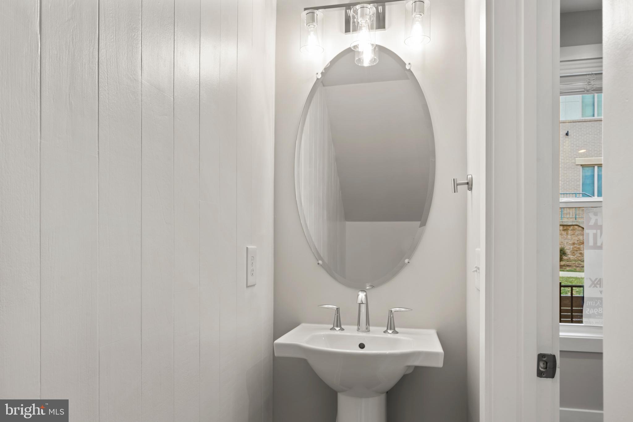 1704 Bandit Loop, Unit 20A Reston, VA 20190 - Photo 13 of 42 POWDER ROOM