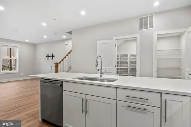 $3,500 | 1704 Bandit Loop, Unit 20A, Reston, VA 20190