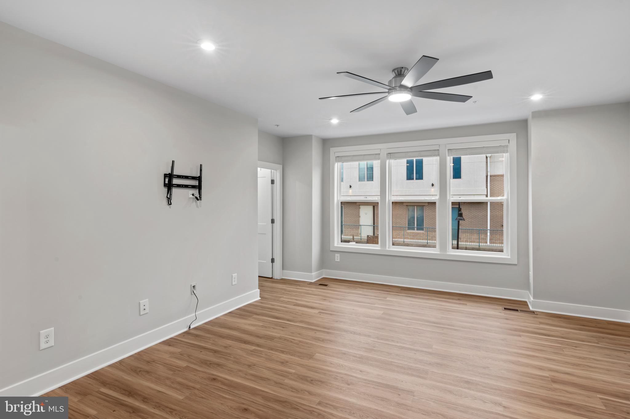 1704 Bandit Loop, Unit 20A Reston, VA 20190 - Photo 23 of 42 LARGE MASTER BEDROOM