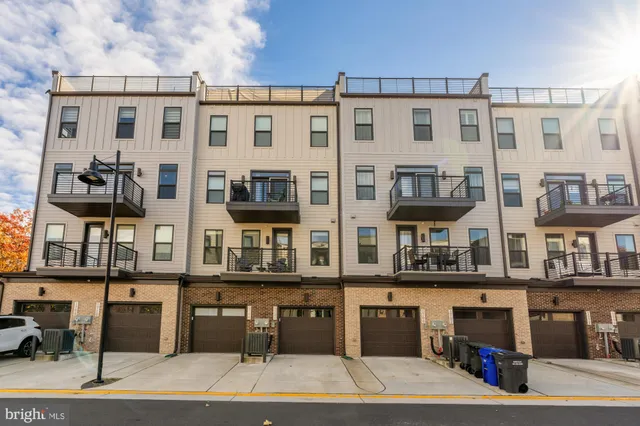 $3,500 | 1704 Bandit Loop, Unit 20A, Reston, VA 20190