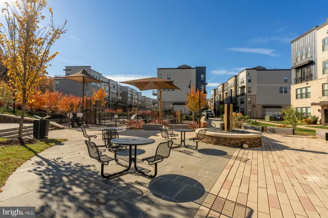 $3,500 | 1704 Bandit Loop, Unit 20A, Reston, VA 20190