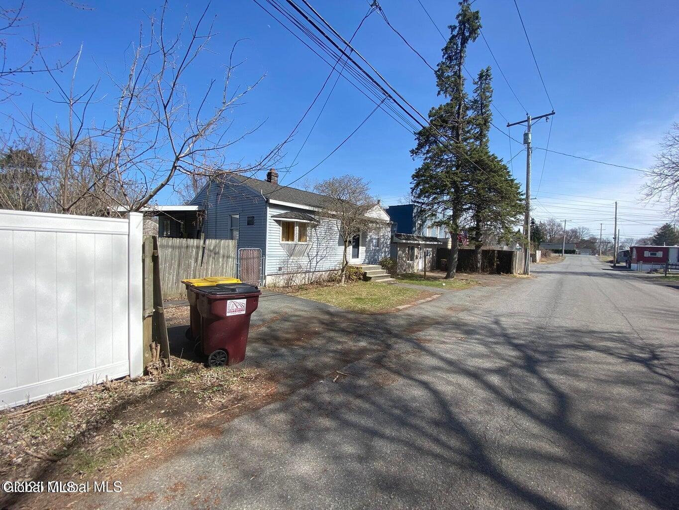 2 Undine Street Colonie, NY 12205 - Photo 4 of 21 homess