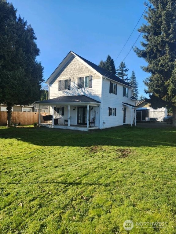 612 Hunt Avenue Sumner, WA 98390 - Photo 2 of 28