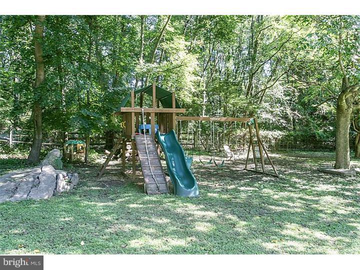 345 North Rolling Road Springfield, PA 19064 - Photo 22 of 25