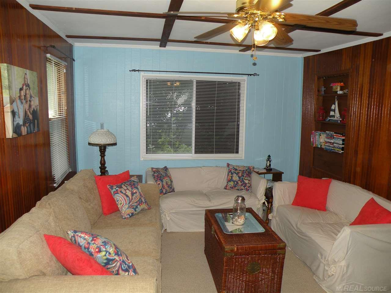 6984 Emerson Road Lexington, MI 48450 - Photo 9 of 18 31329567-8.JPG